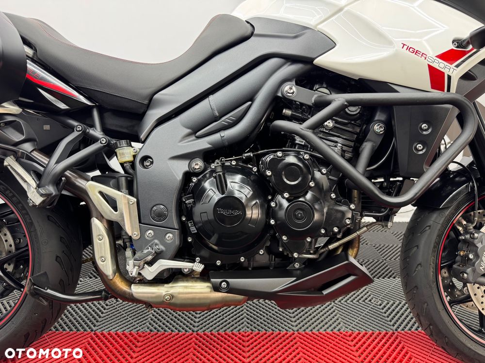 Triumph Tiger - 32