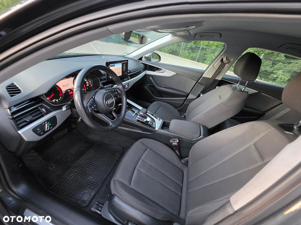 Audi A4 Limousine - 9