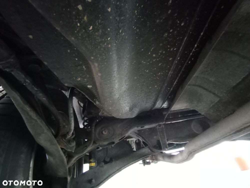 Mitsubishi Outlander - 3
