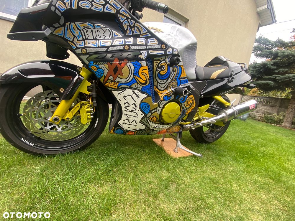 Honda CBR - 8