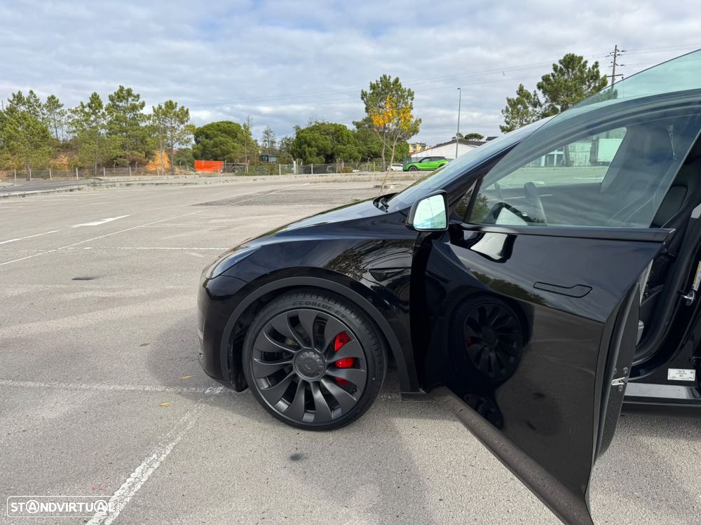 Tesla Model Y Performance Dual Motor AWD - 5