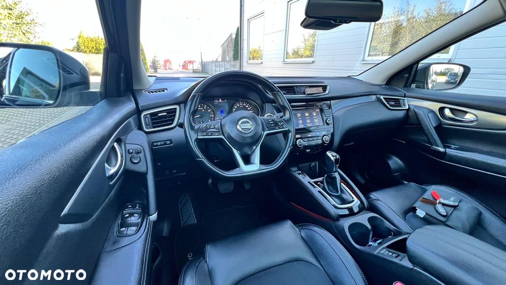 Nissan Qashqai 1.2 DIG-T Xtronic TEKNA - 29