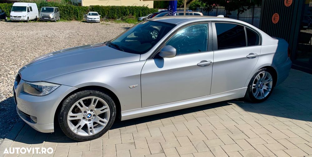 BMW Seria 3 318i - 5
