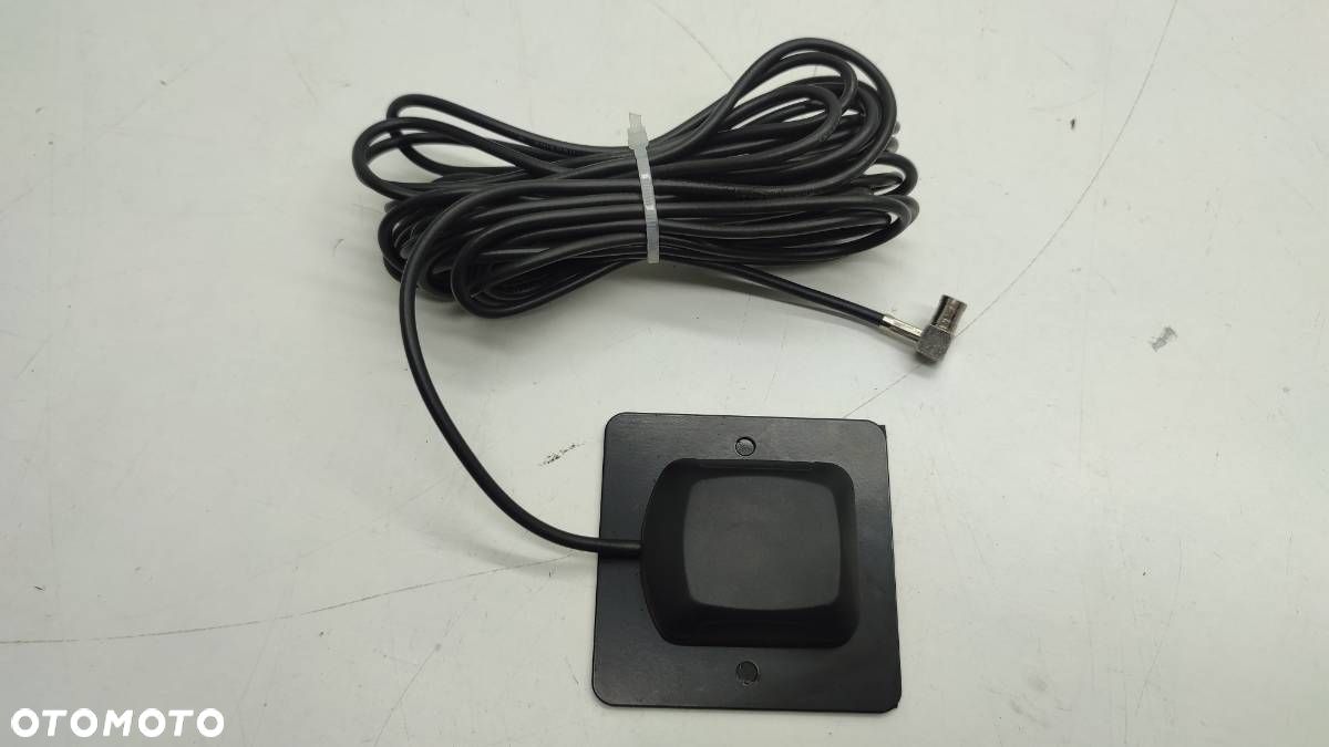 ANTENA NAWIGACJI GPS KIA OPIRUS MAZDA 6 40767-17 - 1
