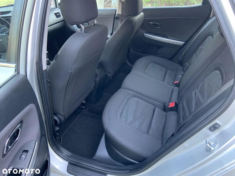 Kia Ceed 1.6 CRDi M - 8