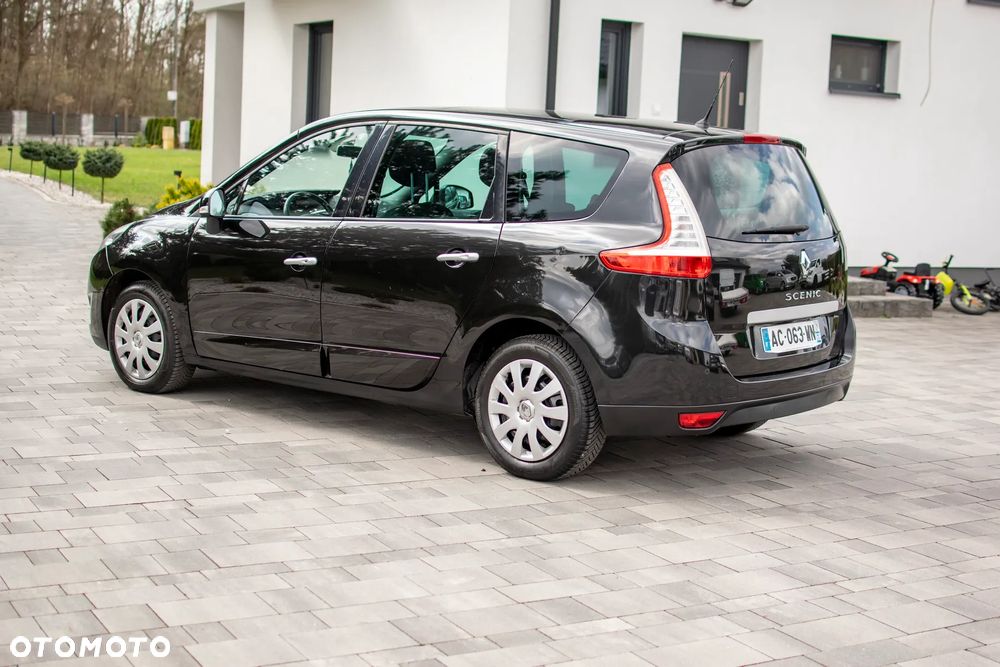 Renault Grand Scenic - 26
