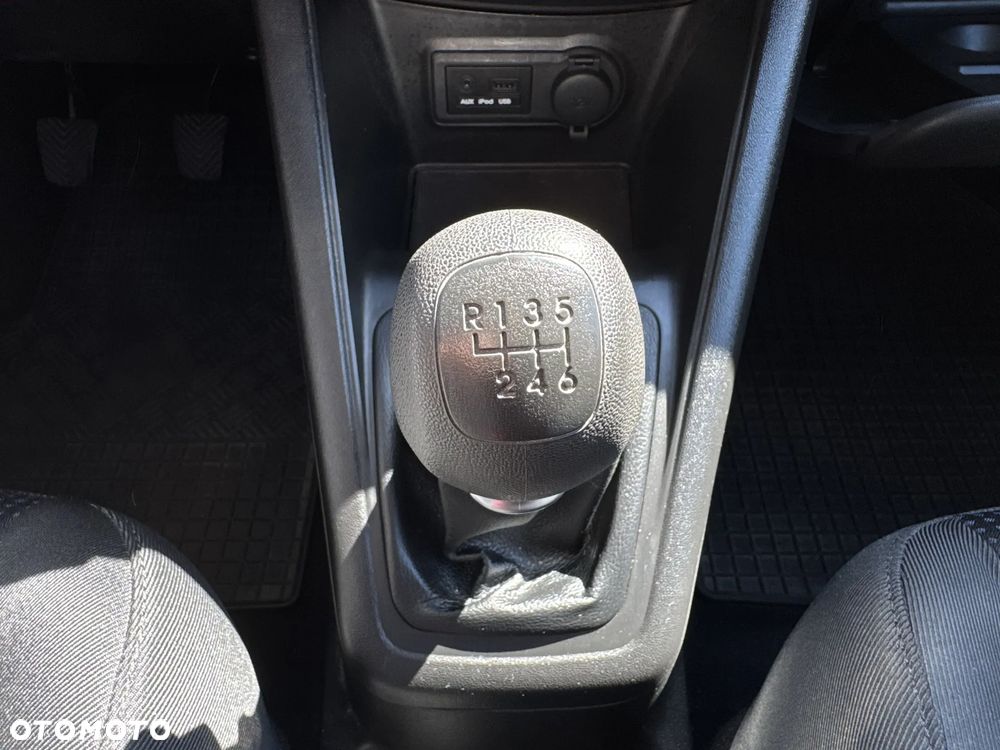 Hyundai ix20 1.6 Classic + - 26
