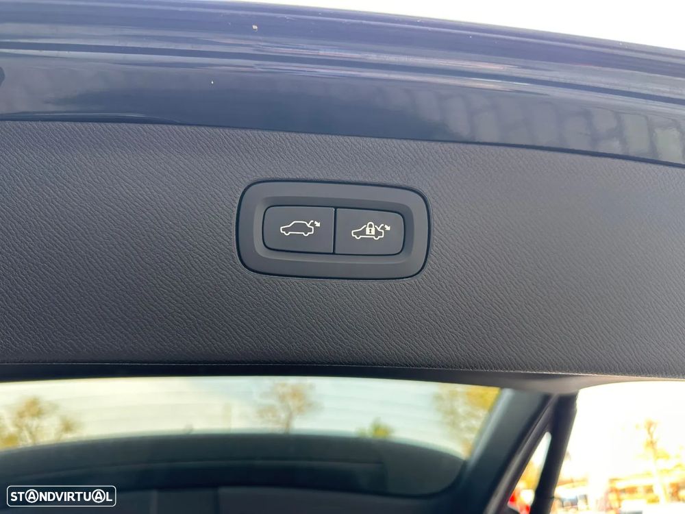 Volvo XC 90 2.0 T8 PHEV Plus Dark AWD — fotografia 12