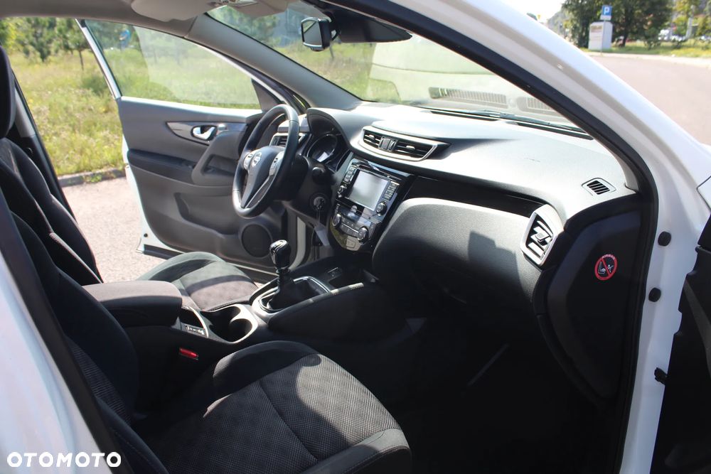 Nissan Qashqai 1.2 DIG-T TEKNA+ - 16