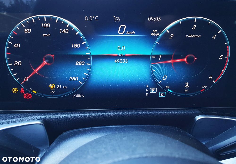 Mercedes-Benz GLB 200 d AMG Line 8G-DCT - 24