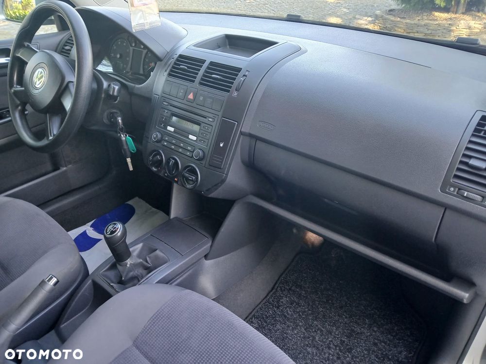 Volkswagen Polo - 18