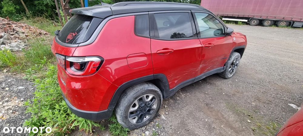 Jeep Compass - 33