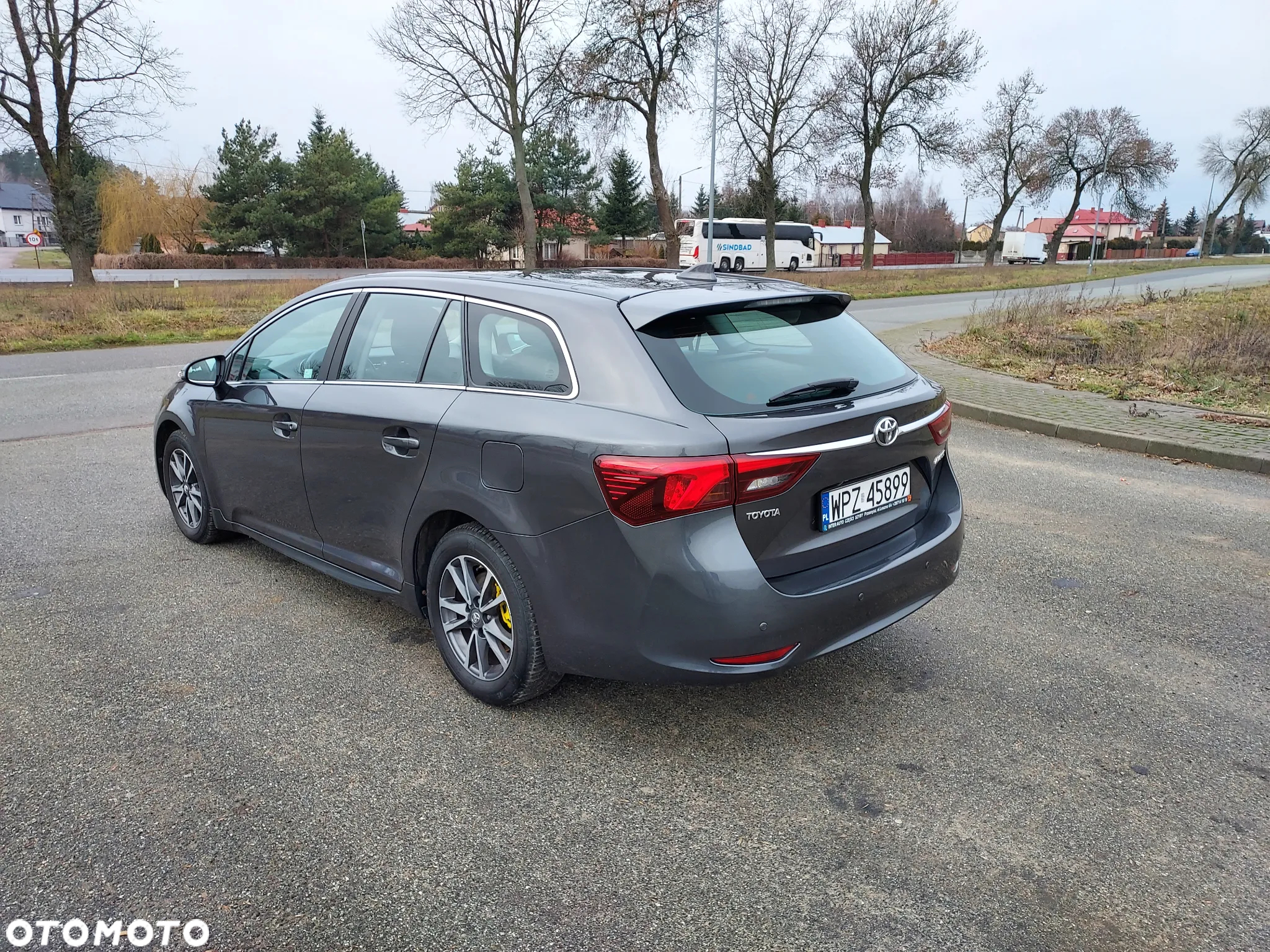 Toyota Avensis 2.0 Premium MS - 12