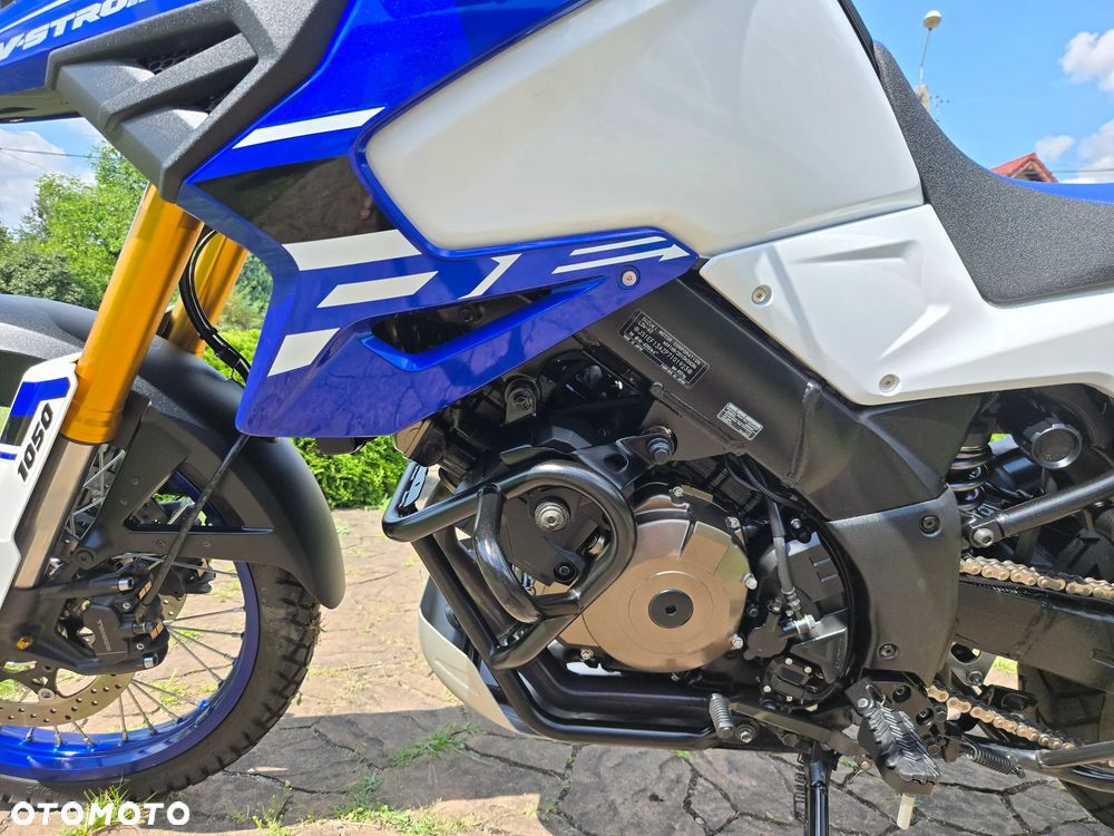 Suzuki V-STROM - 17