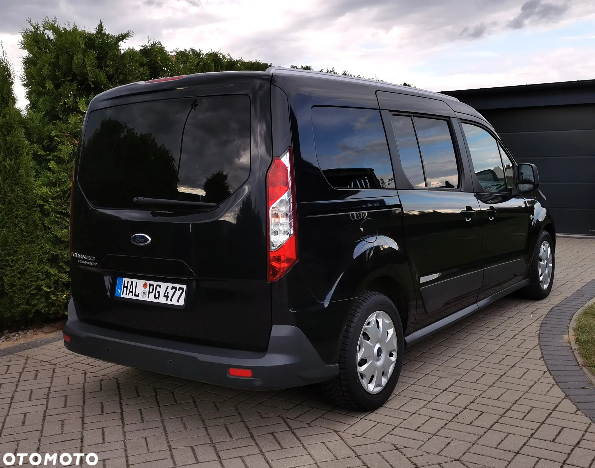 Ford Tourneo Connect Grand - 9