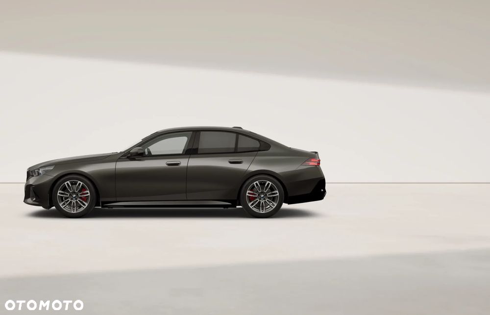 BMW Seria 5 520i mHEV M Sport - 8