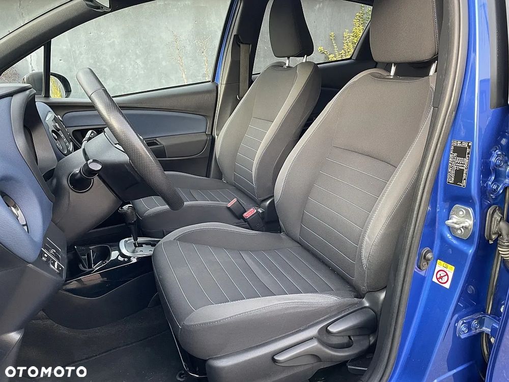 Toyota Yaris Hybrid 100 Selection Platinum - 10