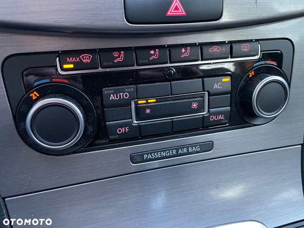 Volkswagen Passat 1.8 TSI Comfortline - 19