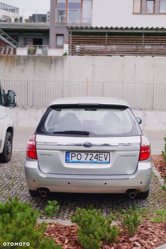 Subaru Legacy - 8