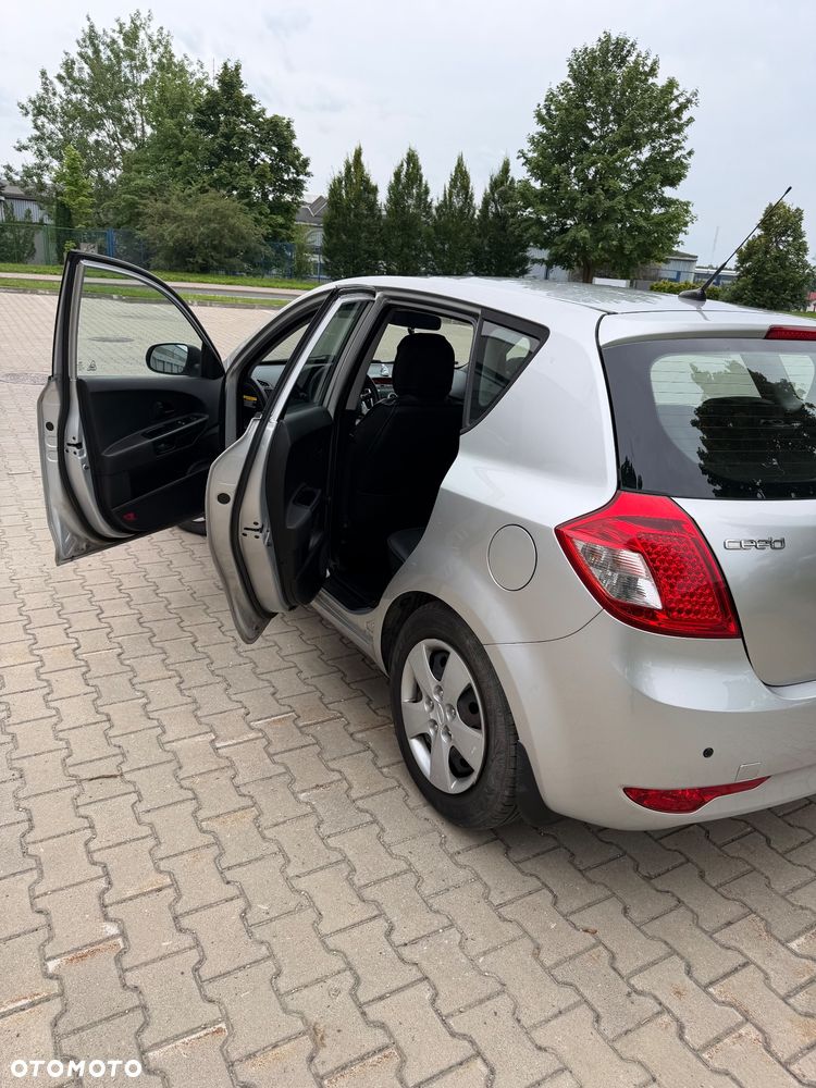 Kia Ceed 1.6 Comfort + - 5