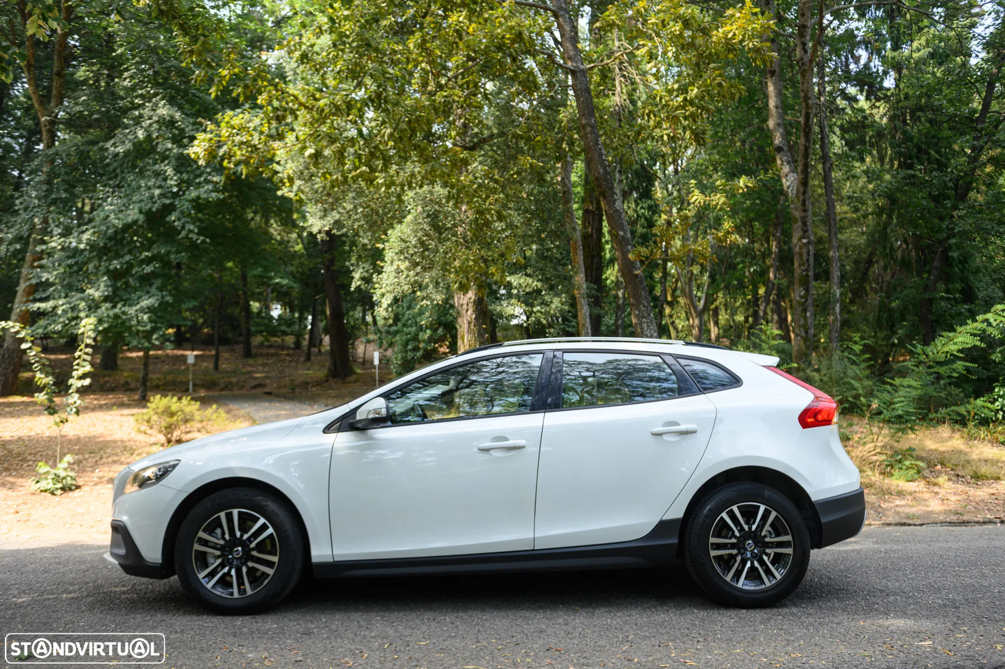 Volvo V40 Cross Country 2.0 D2 Summum - 15