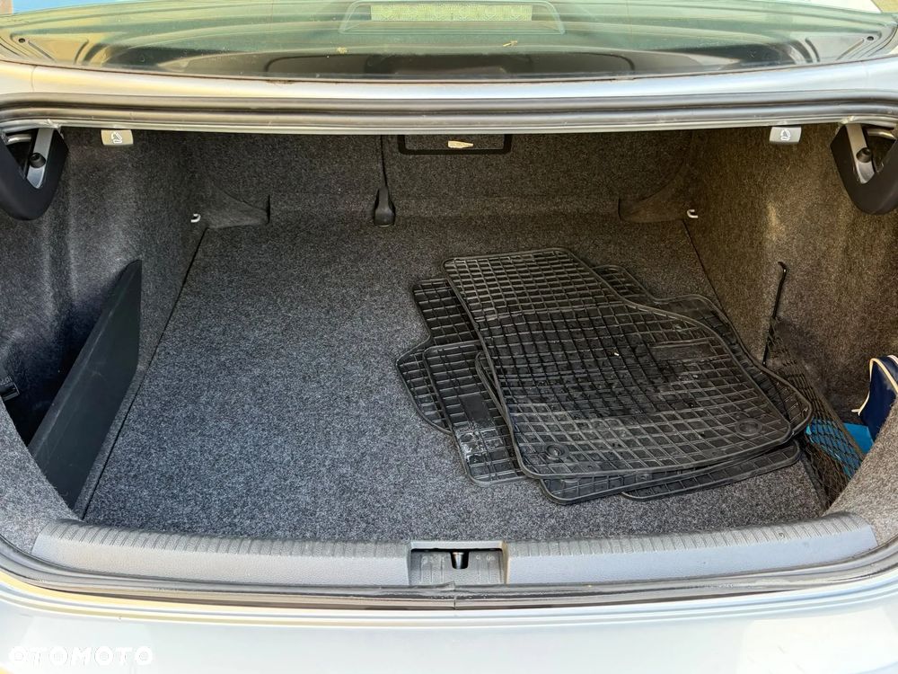 Volkswagen Jetta 1.2 TSI BlueMotion Technology - 26