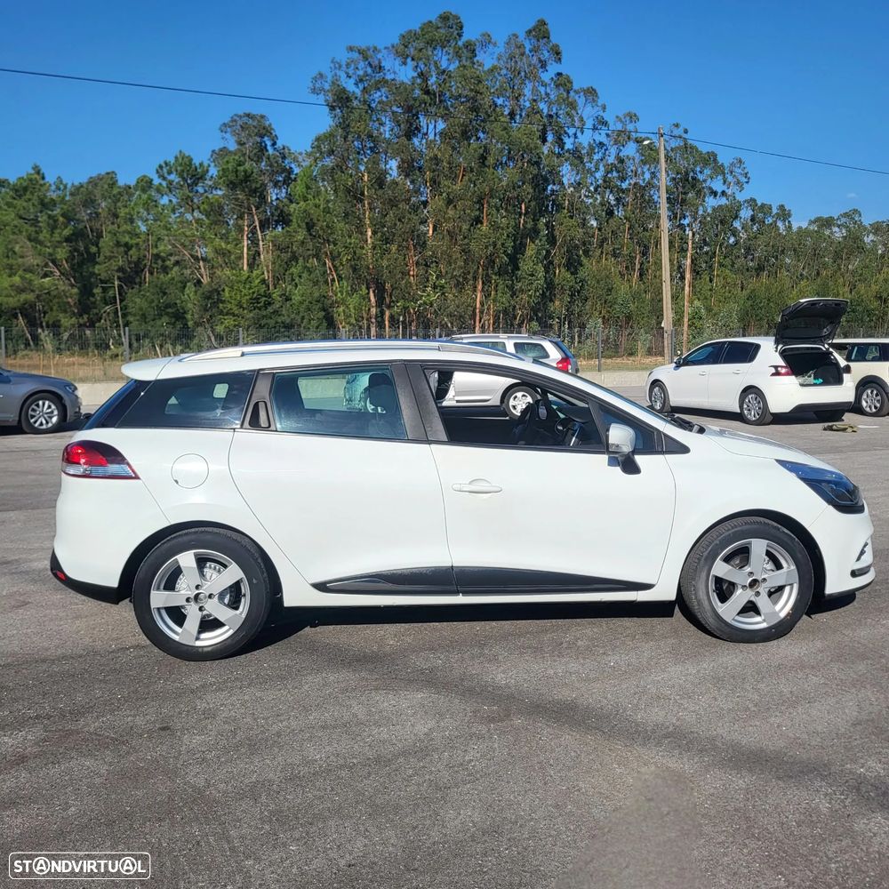 Renault Clio Sport Tourer (Energy) dCi 90 Bose Edition - 12