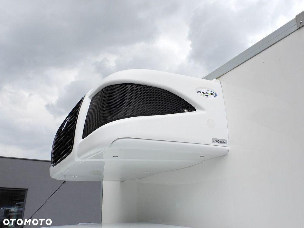 Iveco DAILY 35C14 CHŁODNIA KONTENER -10*C ZASILANIE 230V TEMPOMAT BLIŹNIACZE KOŁA KLIMATYZACJA  140KM - 24