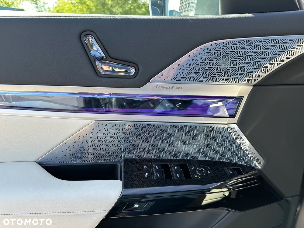 BMW i7 105.7kWh xDrive60 Individual Edition - 12