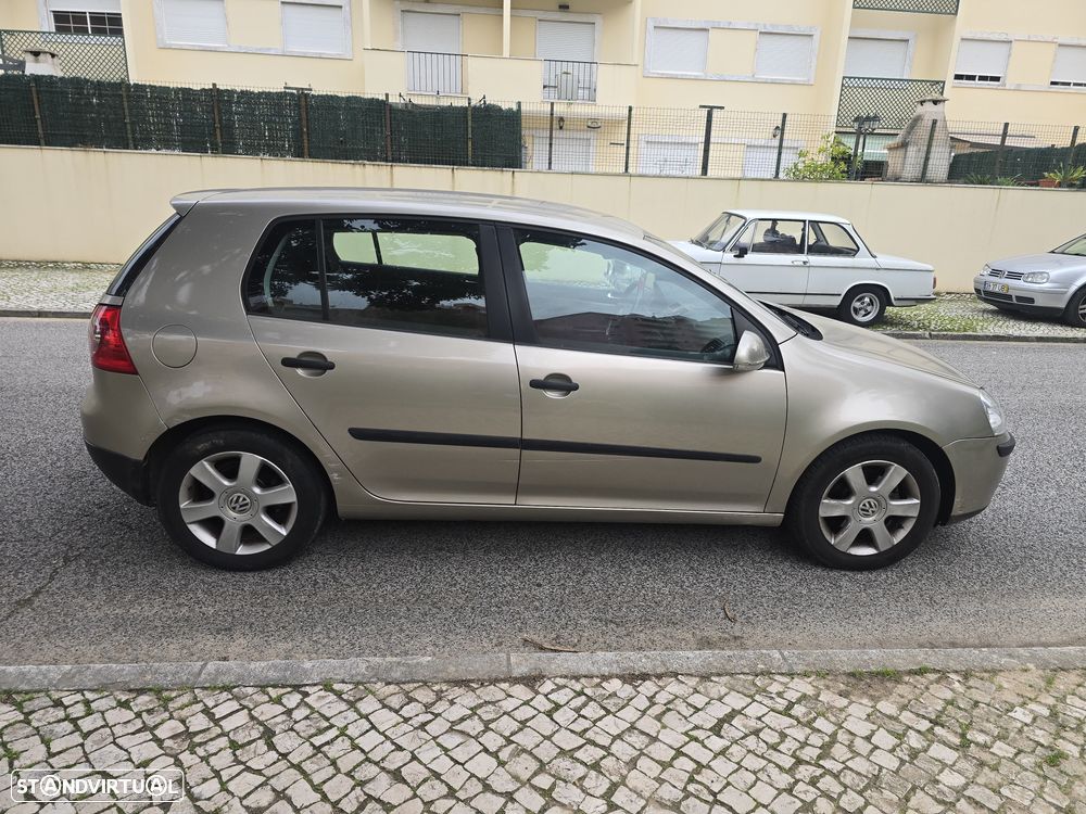 VW Golf 1.9 TDi BlueM. Confortline - 6