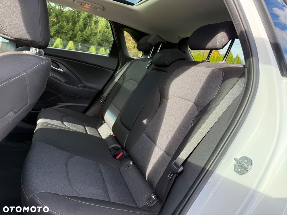 Hyundai i30 1.5 T-GDI 48V-Hybrid DCT EDITION 30+ - 37