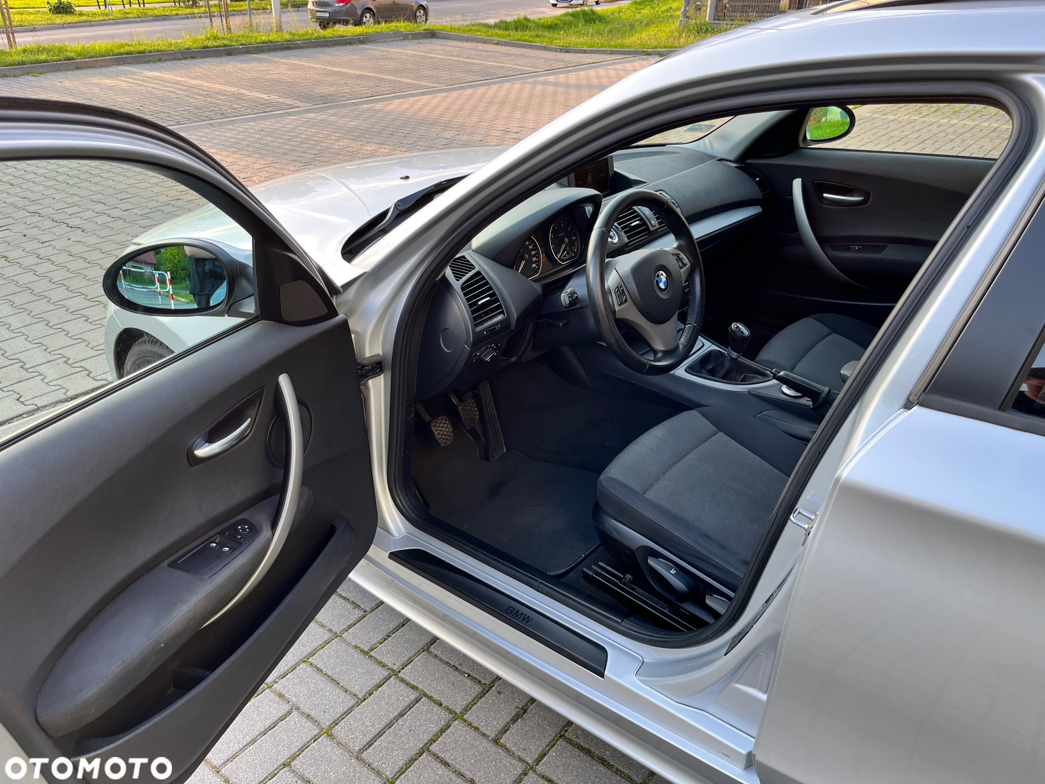 BMW Seria 1 118i - 11