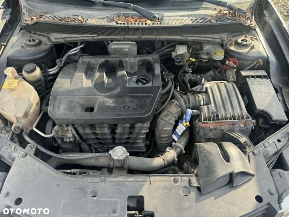 Dodge Avenger 2.0 SE - 4