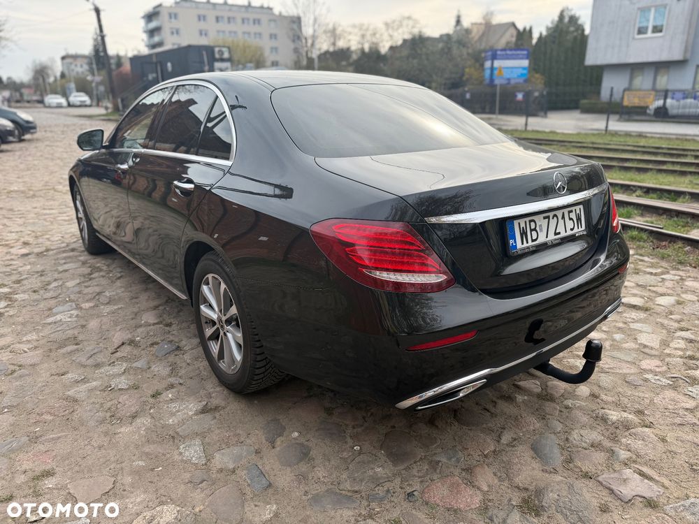 Mercedes-Benz Klasa E 220 d 4-Matic 9G-TRONIC - 6