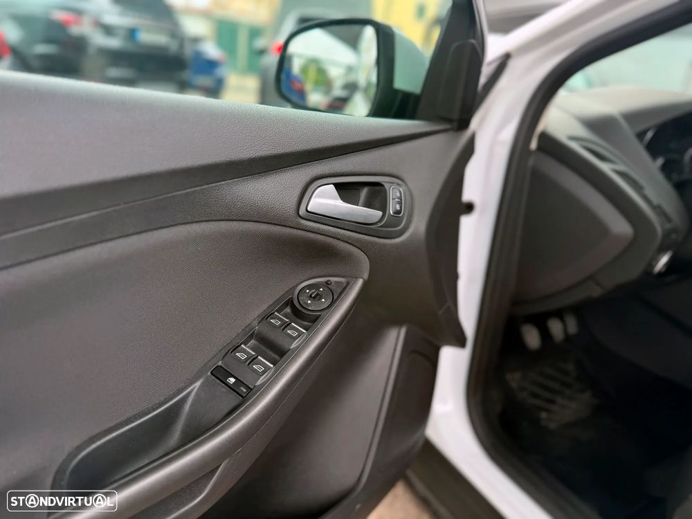 Ford Focus SW 1.5 TDCi Trend ECOnetic - 10