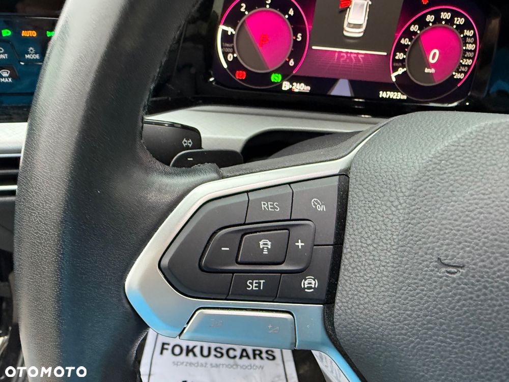 Volkswagen Golf - 17