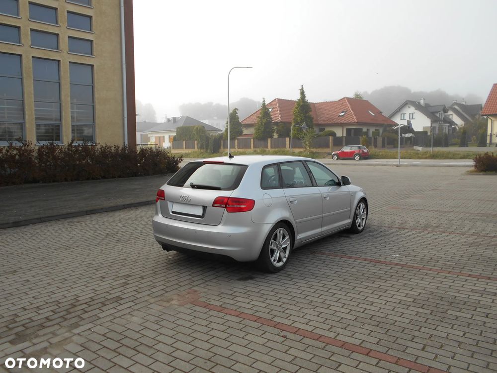 Audi A3 Sportback 1.4 TFSI S Line Sportpaket plus - 9