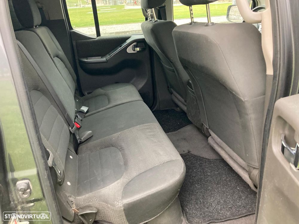 Nissan Navara 2.5 dCi CD LE Hi-Tech 4WD - 25