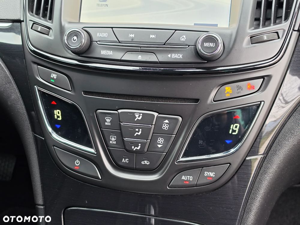 Opel Insignia 1.4 T Cosmo S&S - 26