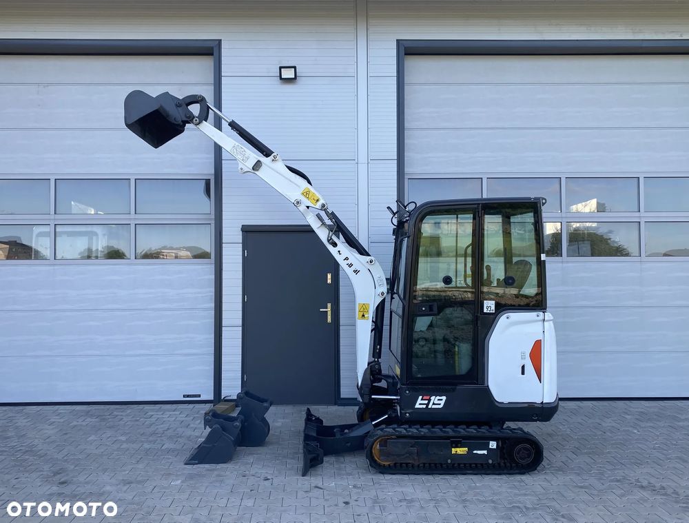 Bobcat E19 Minikoparka - 12