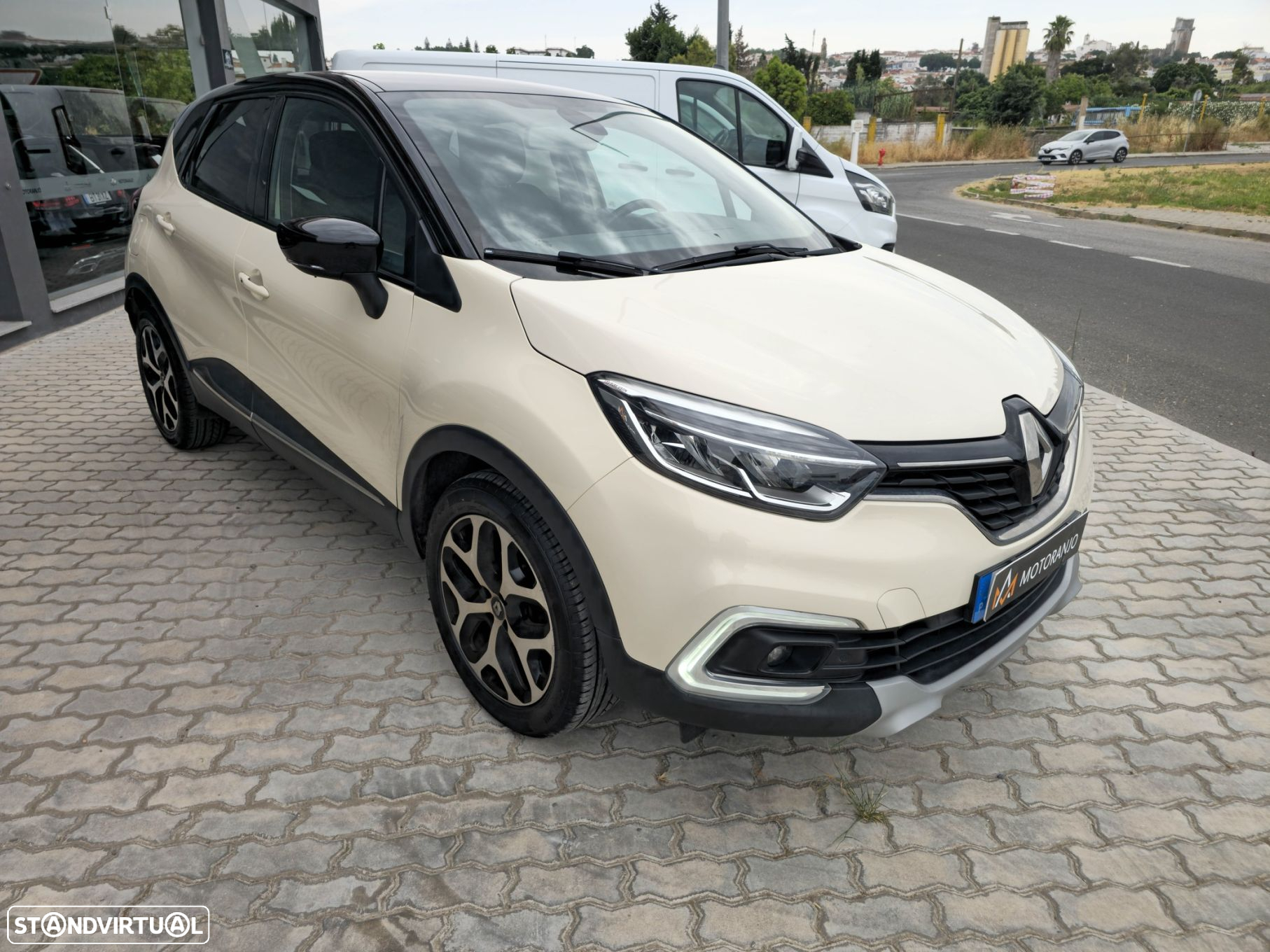 Renault Captur 0.9 TCE Exclusive - 3