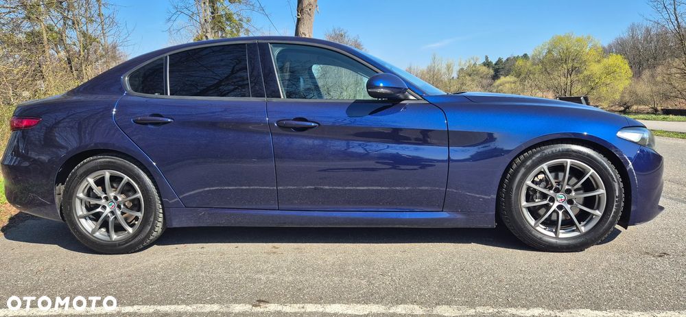 Alfa Romeo Giulia 2.2 AT8 - 19