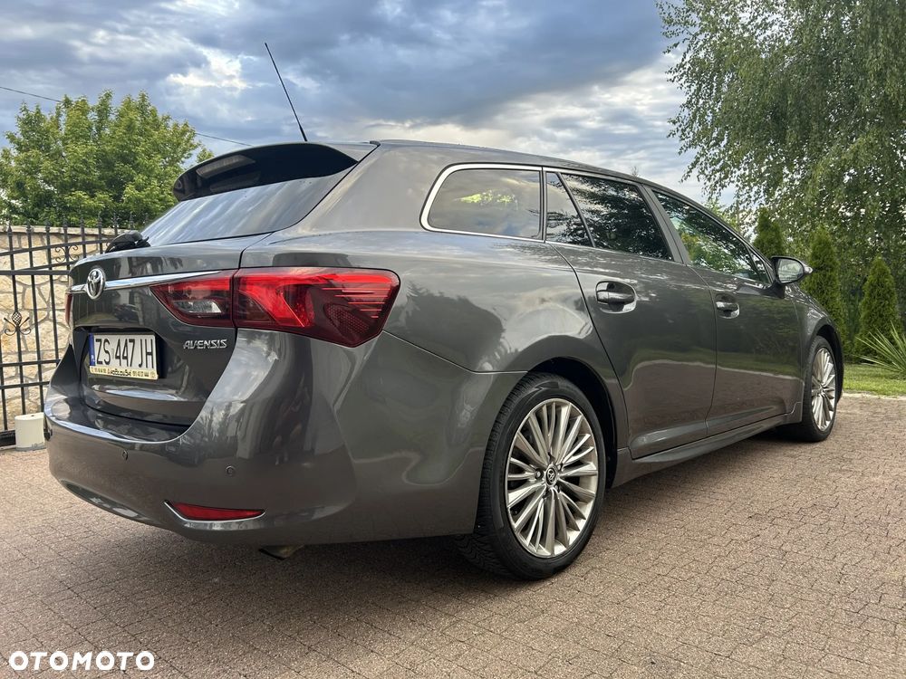 Toyota Avensis - 8