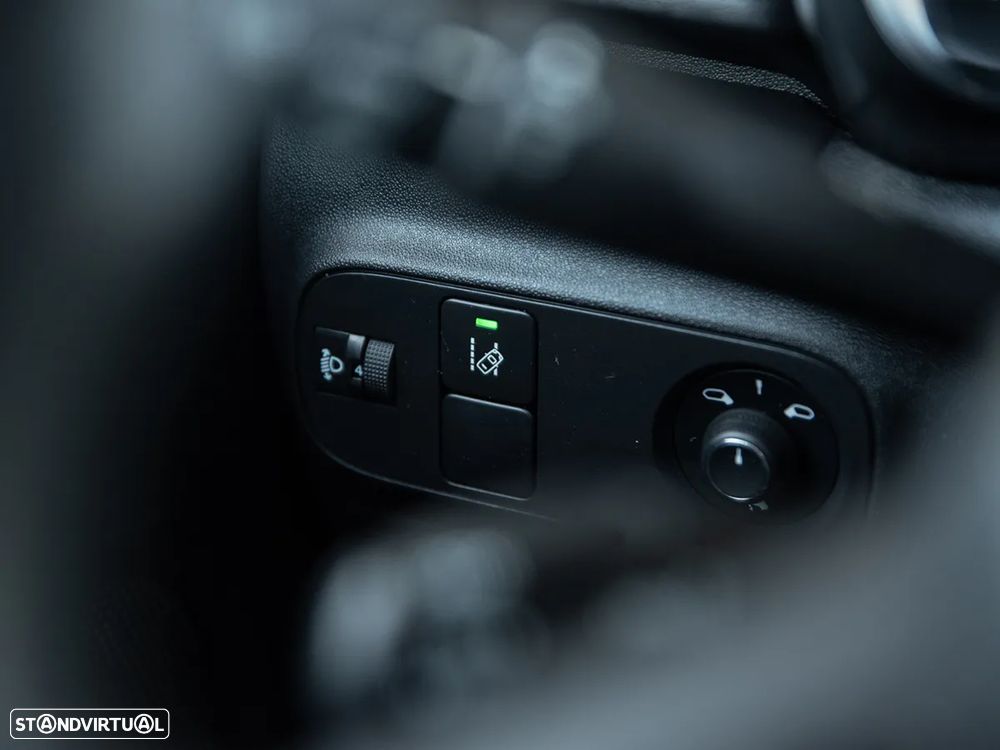 Citroën C3 Pure Tech S&S Shine - 24