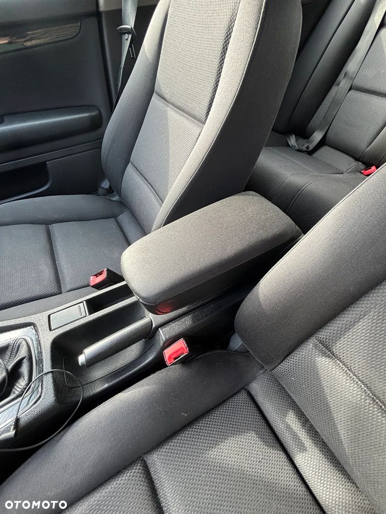 Audi A4 Limousine - 16