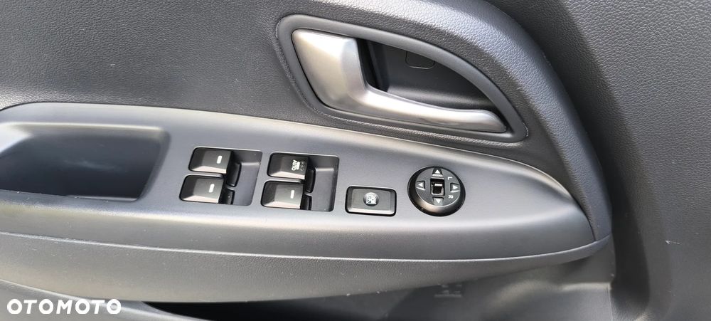 Kia Rio - 16