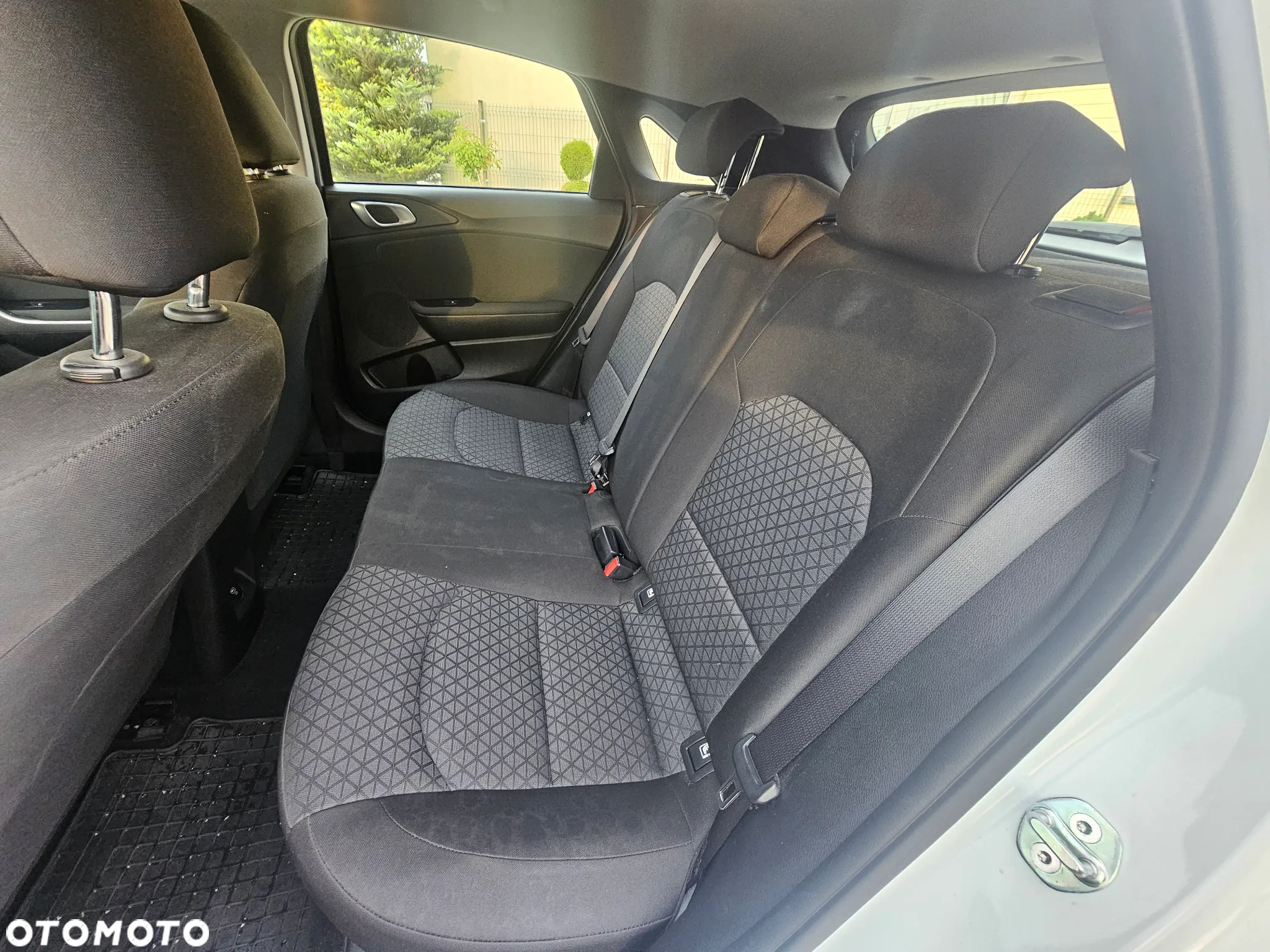 Kia Ceed 1.5 T-GDI S - 13