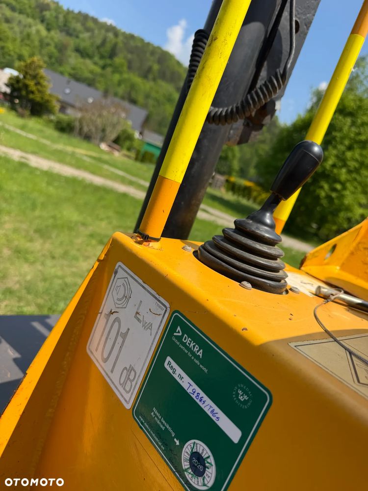Terex Mecalac TA6s Wozidło wózek z Obrotową Kolebą. 6 ton ładowność. 4x4. Silnik Perkins. 4 cylindry. 808 mtg. 2022 rok. Kamera z wielkim Ekranem! Jazda Rewers 3prędkości. Maszyna jak Nowa z Norweskiego Gospodarstwa! Ani deka luzów i wycieków! Hydrostatic. Pełny Oryginał. Hamulce brzytwa. Serwisy w DEKRA. Maszyna Woziła lekkie ładunki. Praktycznie zerowe zużycie. Wielka Okazja. Wszystko w pełnym Oryginale. Opony Oryginał wszystkie jak Nowe. Komendy Głosowe w maszynie! - 36