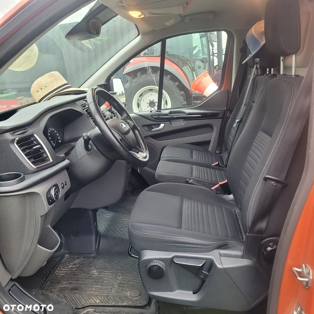 Ford TRANSIT CUSTOM - 13