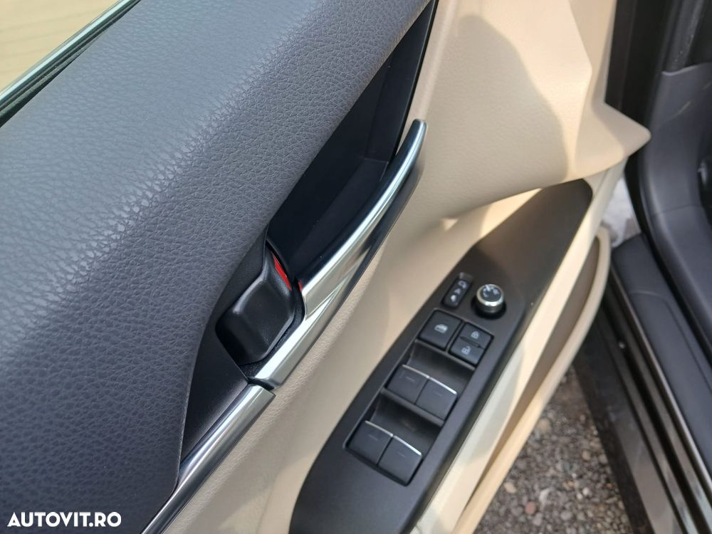 Toyota Camry 2.5 Dynamic - 8